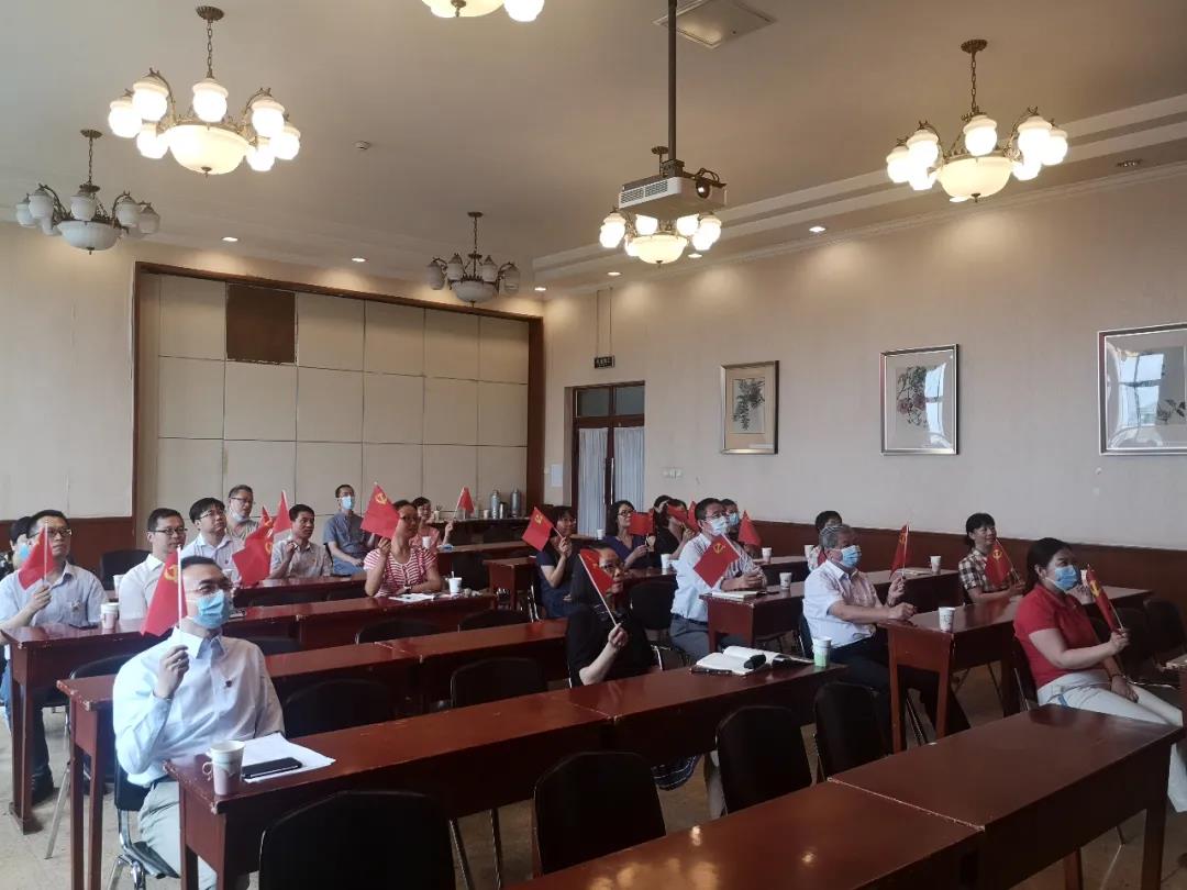 f958511b906f4aa1bdfd763b6bde0ec1.jpg 07027.jpg