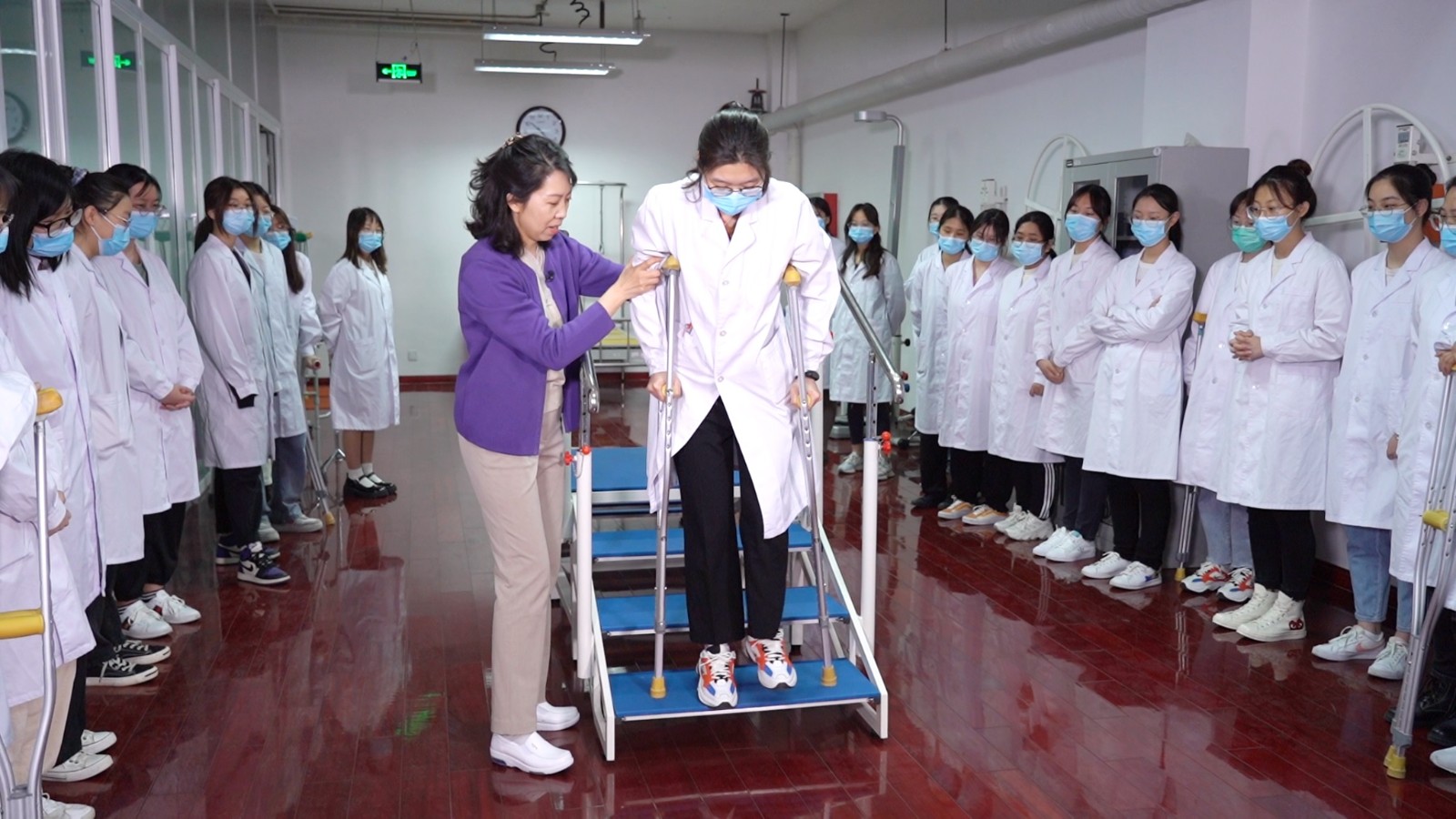 李菁2.jpg 李菁2.jpg