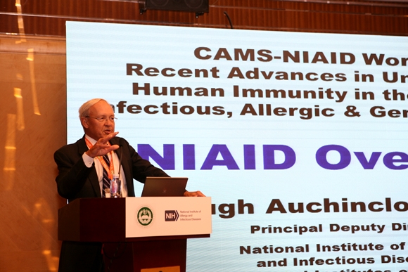 ̬ӦȾԼоHugh Auchinclossʿ´