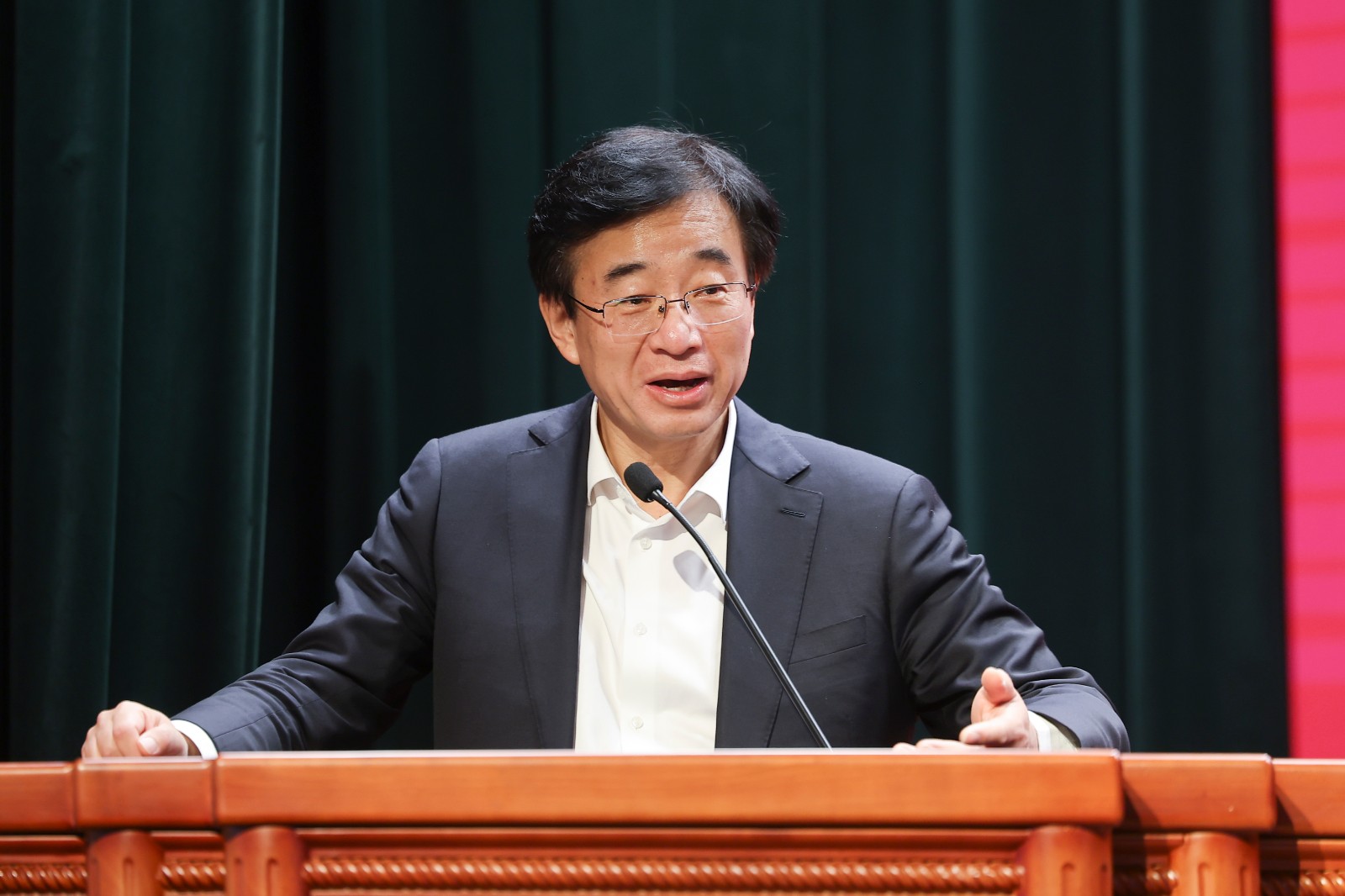 0D8A6245.jpg 0D8A6245.jpg