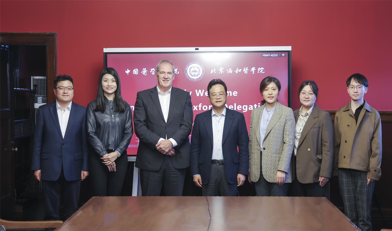 合影.jpg 合影.jpg