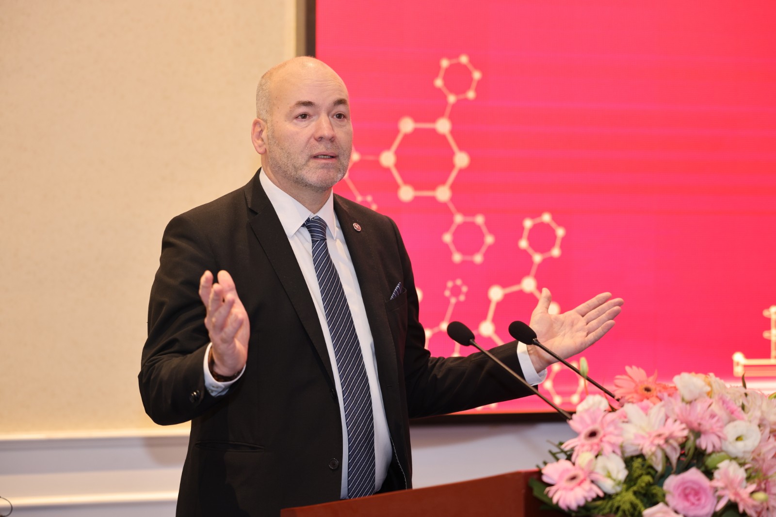 RobertHarris.jpg RobertHarris.jpg