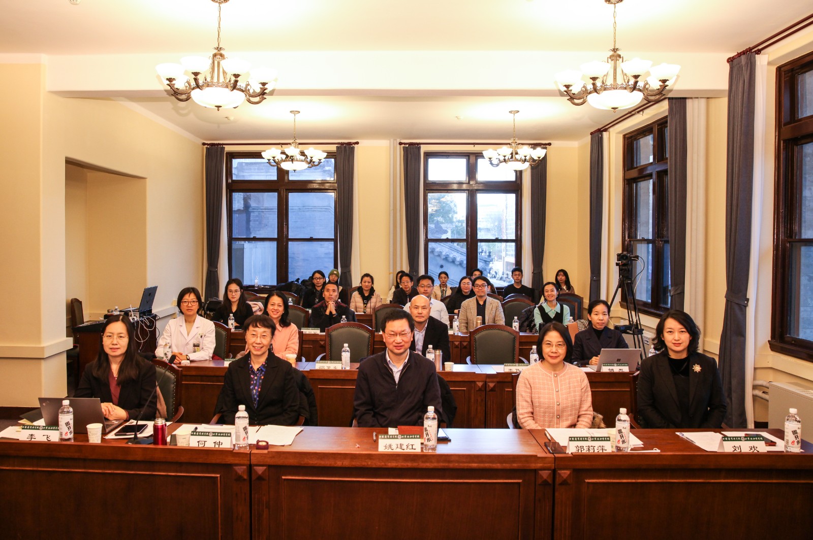 论坛现场.jpg 论坛现场.jpg