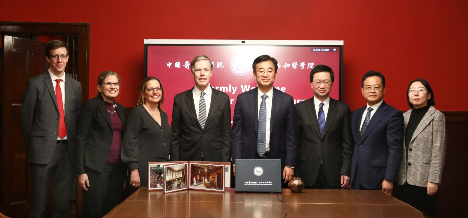 1205座谈合影.jpg 1205座谈合影.jpg