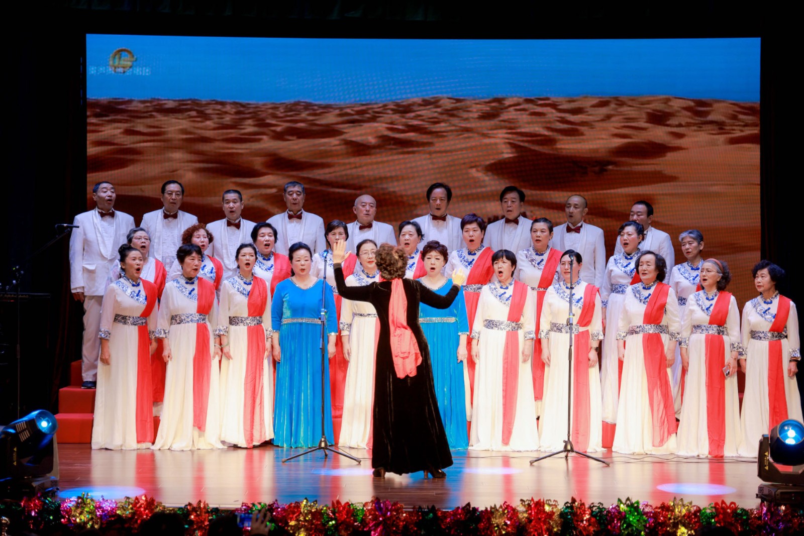 2.大漠之夜.jpg 2.大漠之夜.jpg