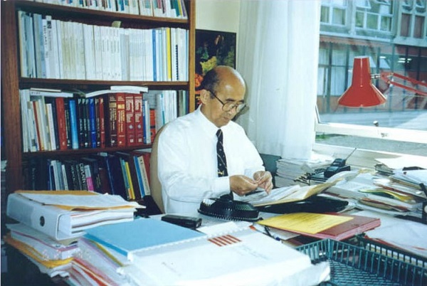 1995ڰArmandڰ칫׼õƬS